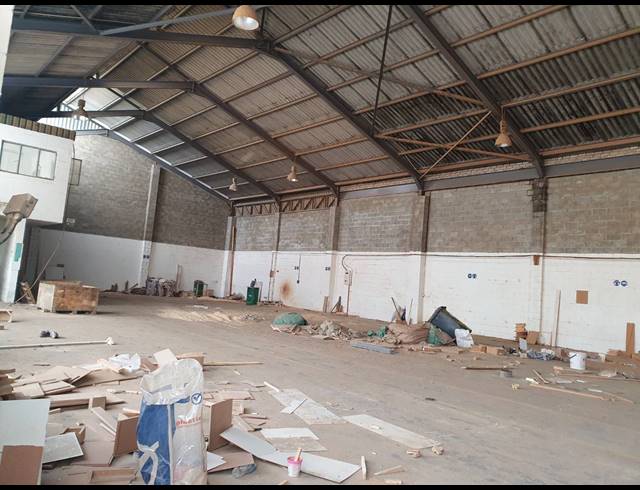 875M² FACTORY RENTED IN BLACKHEATH INDUSTRIAL